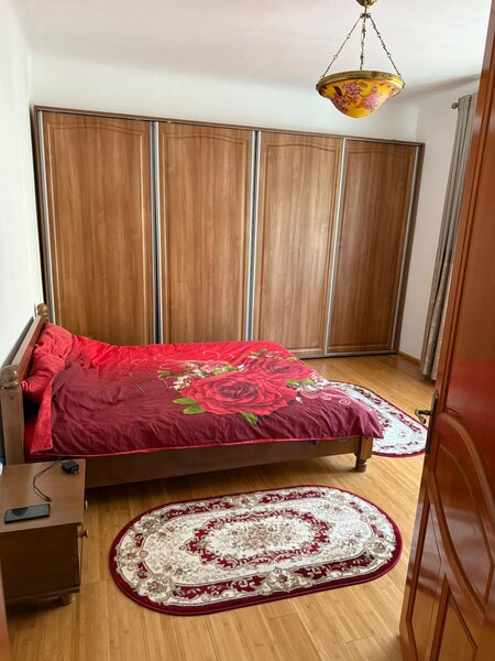 Universitate, 3 camere 107 mp, Piata Rosetti